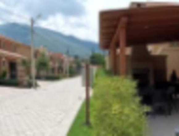 HERMOSA CASA EN CONDOMINIO