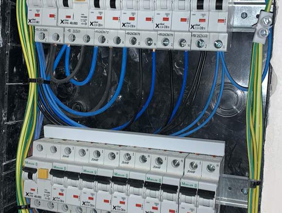 Carpinteria, electricidad, fontanería, transportes en Valencia (Municipio)