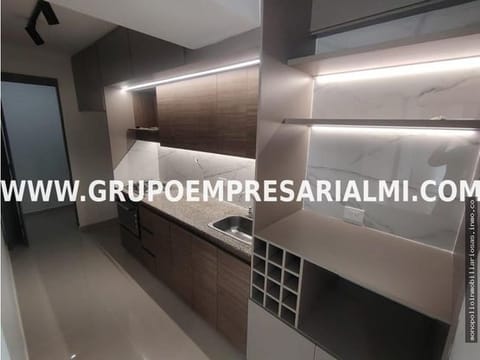 HERMOSO APARTAMENTO EN ARRIENDO - SECTOR LOMA DEL BARRO COD: 34182