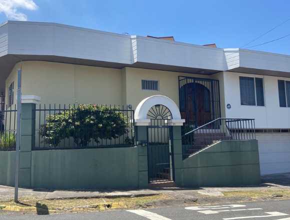 Venta de Casa en Montes de Oca, SJ. RAH 25-923