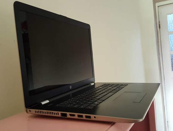 LAPTOP HP con 1000 gb intel