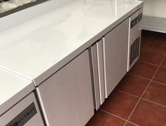 BAJO FRIÓ MESA REFRIGERADA