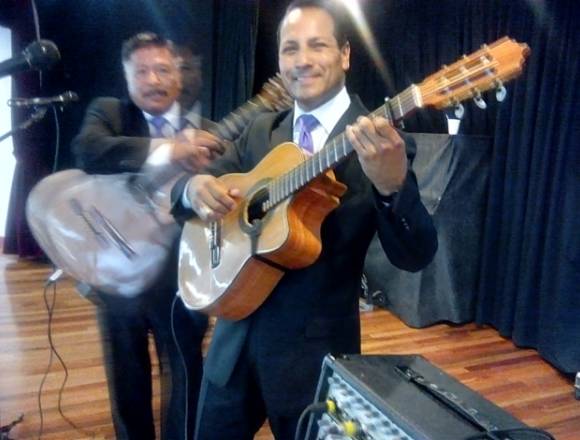 EL MEJOR TRIO ROMANTICO / en Gustavo A. Madero (Municipio)