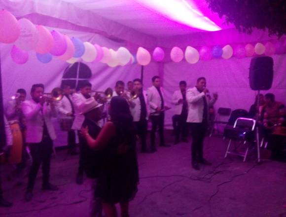 banda sinaloense putualidad y elegancia en Chimalhuacán (Municipio)