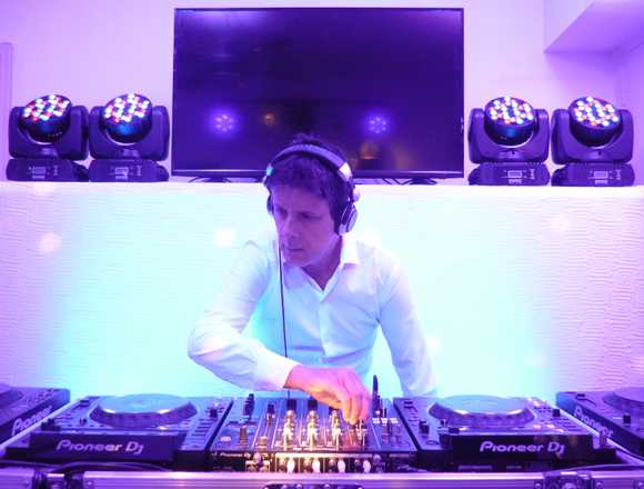 Disc jockey Eventos Sonido e Iluminacion en Buenos Aires (Localidad)