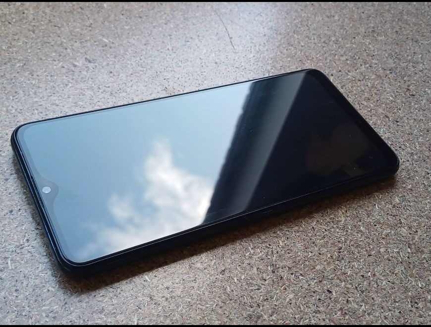 Samsung M32 con el display dañado en Bogotá, D.C. (Municipio)