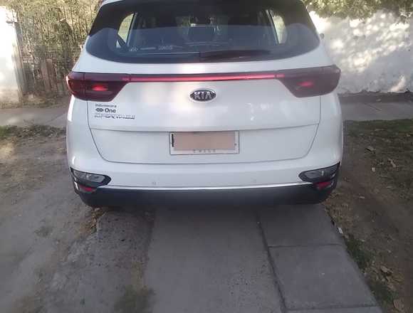 VENDO KIA SPORTAGE 2.0 BLANCO en Santiago (Comuna)