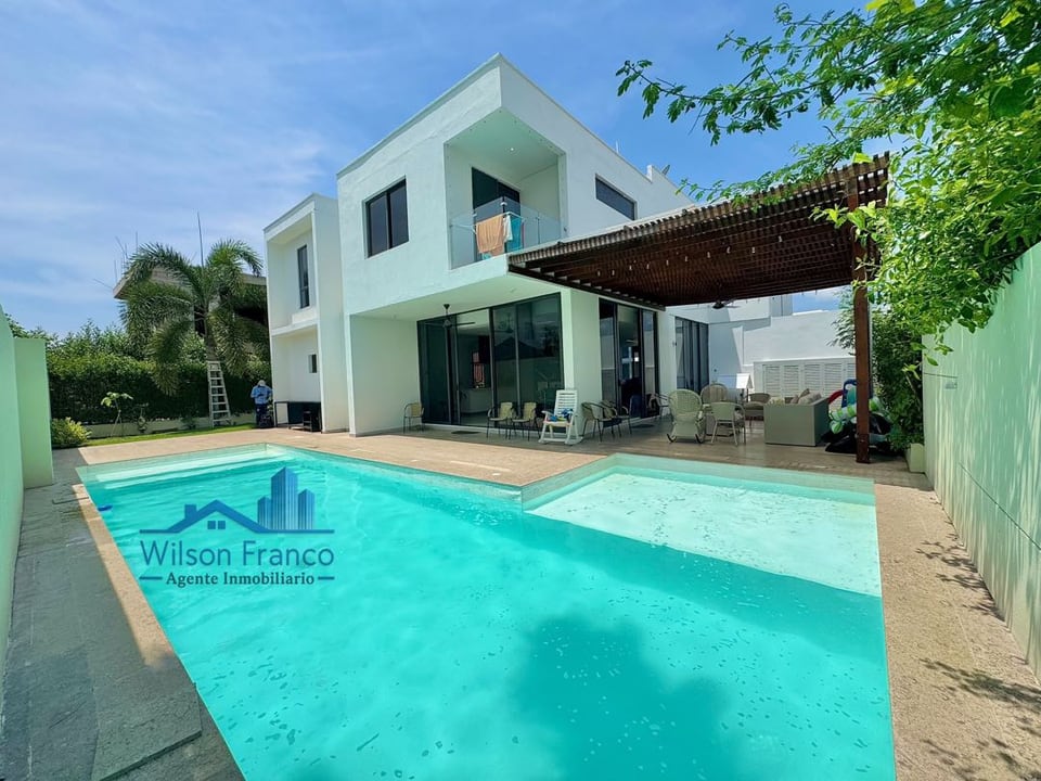 Casa En Venta con PANELES SOLARES | Barcelona De Indias | Cartagena en Cartagena (Municipio)