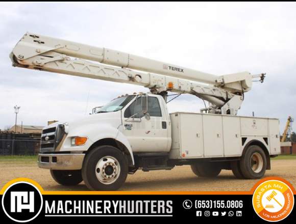 Grua canastilla 2007 FORD 55 ft