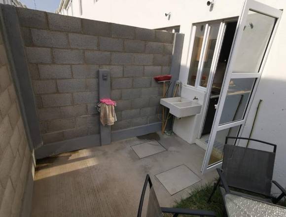 Casa nueva en privado cerca de Club Erandeni