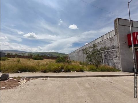 TERRENO EN RENTA 960 M2, BLVRD LAZARO CARDENAS NTE, SAHUAYO MICH.