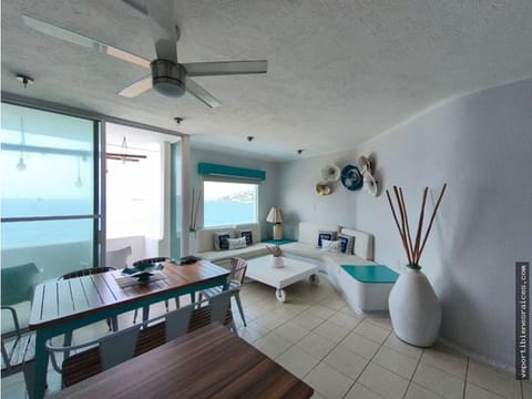 DEPARTAMENTO 95m2, EN VENTA CONDOMINIO PORTOZUL, MANZANILLO COLIMA.