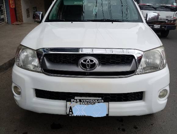 VENDO TOYOTA HILUX 2011 en Celica (Cantón)