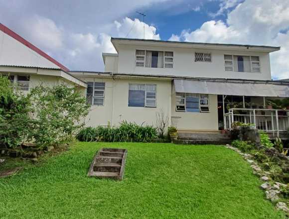 Venta casa 5 hab. Mercedes Montes de oca uso mixt