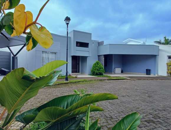 Venta de Casa en Sabanilla Montes de Oca en Montes de Oca (Cantón)