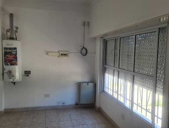 ALQUILA DEPARTAMENTO NUEVO CLAYPOLE DUEÑO DIRECTO en Claypole (Localidad)