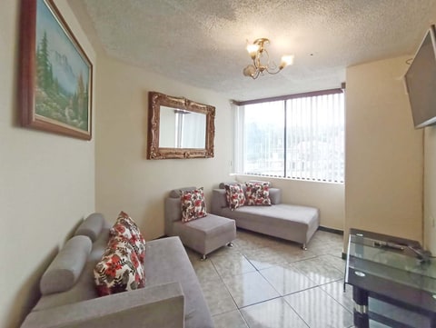 DEPARTAMENTO AMOBLADO EN ALQUILER - EL VERGEL en Cuenca (Cantón)