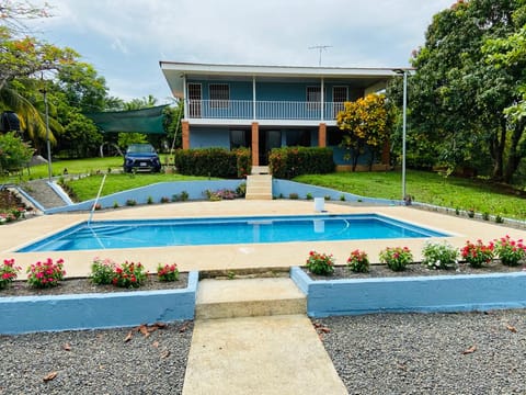 Venta propiedad casa con piscina en Capulín, Jacó en Garabito (Cantón)