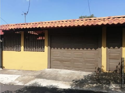 Casa de 150 m2 en Mercedes Norte, Heredia