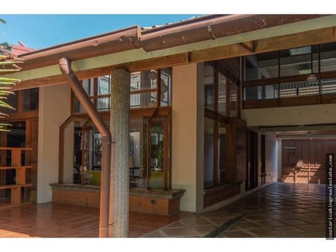 Casa de 265 m2 en San Rafael, Heredia