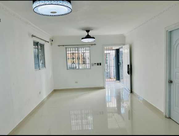 Casa de venta en el Residencial Don Miguel SDE. en Santo Domingo Este (Municipio)