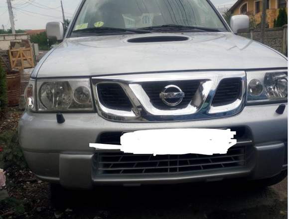 Vendo Nissan Terrano 2 en Girona (Municipio)