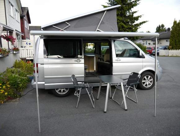 VOLKSWAGEN CALIFORNIA 2.5 TDI en Hoyo de Manzanares (Municipio)
