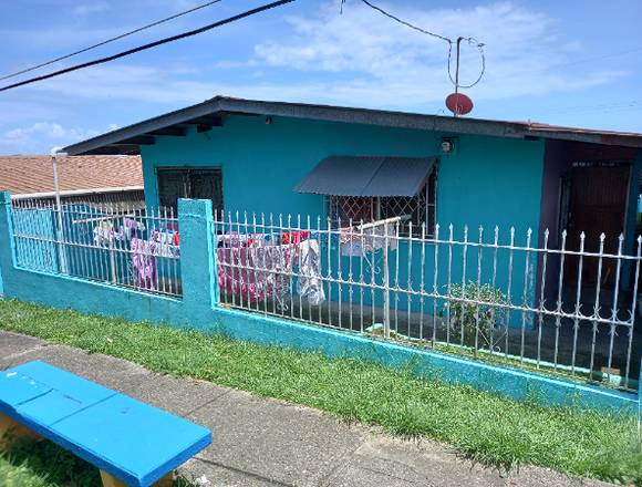 Se vende casa en San Miguelito Paraiso calle K en Penonomé (Distrito)