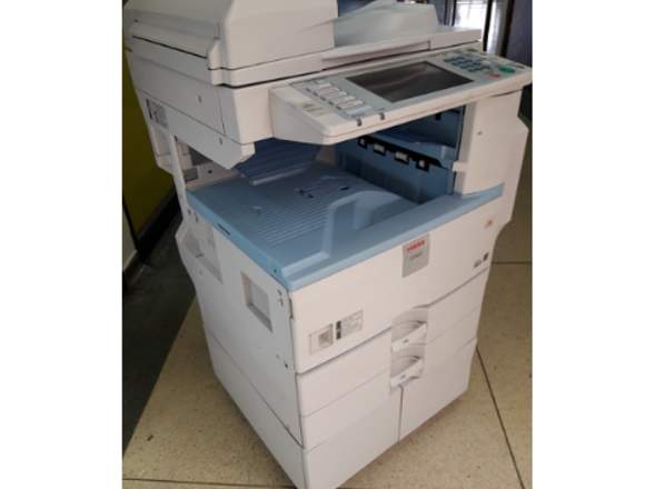Fotocopiadora Ricoh Lanier LD425