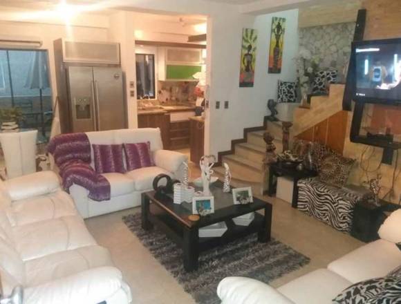 Townhouse en el Conj. Res. Mucubaji. Naguanagua. en Naguanagua (Municipio)