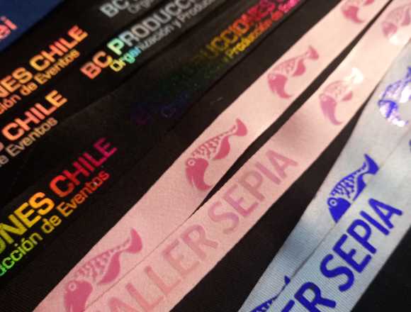 Lanyard y credenciales personalizado
