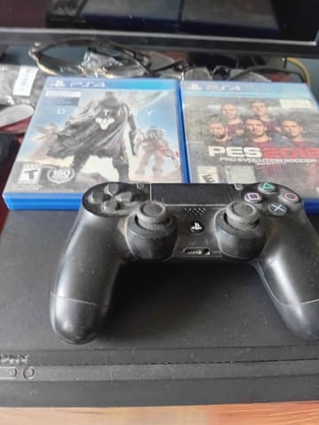 PS4 Slim 500GB + 2 Juegos (PES 2018 + Destiny) Excelente Estado en Ventanilla (Callao 6) (Distrito)