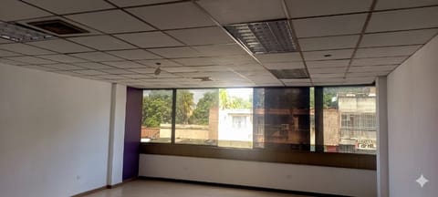 Se Alquila Oficina Estratégica en el Centro de Maracay en Girardot (Municipio)