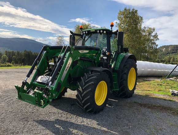 Hermoso tractor John Deere 6130M para la venta en Panamá (Distrito)