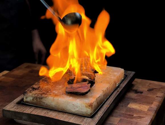 Tablas de Sal del Himalaya con base