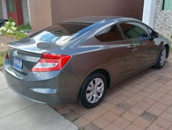 Honda Civic 2012 coupé- Motor 1.8 en San Miguel (Municipio)