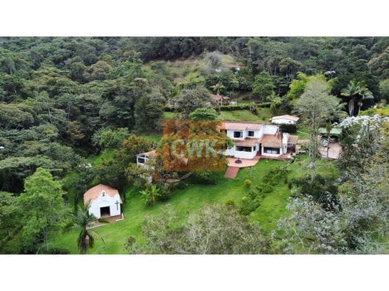 Venta Finca o Casa Campestre en El Retiro sector La Maria