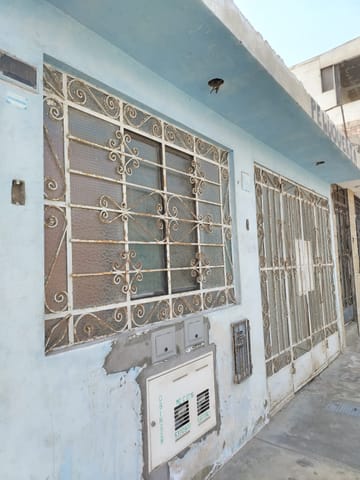 VENDO CASA CON TITULO A $90,000.00 DOLAR DE ACUERDO A LA DESCRIPCION en Santa Rosa (Lima 38) (Distrito)