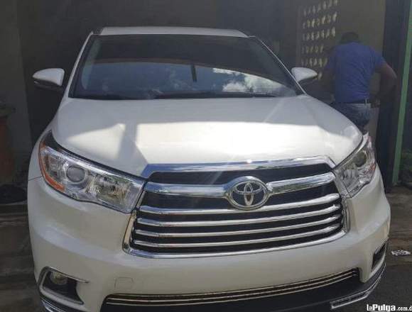 vendo toyota highlander 2015 recien importada en Santo Domingo Norte (Municipio)