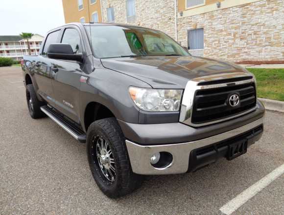 2011 toyota tundra Automática en La Chaco (Localidad)