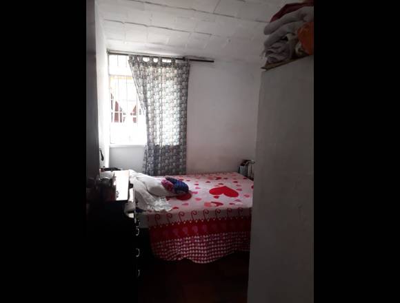 VENDO CASA AMPLIA EN EL RINCON DE GIRON