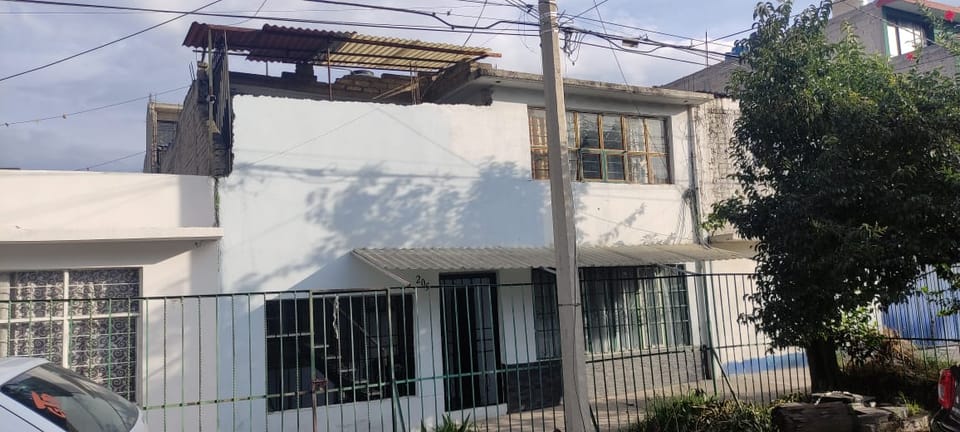 CASA CON 2 DEPTOS INDEPENDIENTES JARDINES DE SANTA CLARA en Ecatepec de Morelos (Municipio)