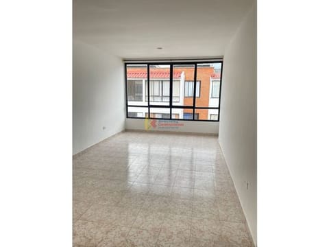 EN RENTA APARTAMENTO UBICADO AL LADO DEL PORTAL DEL QUINDIO