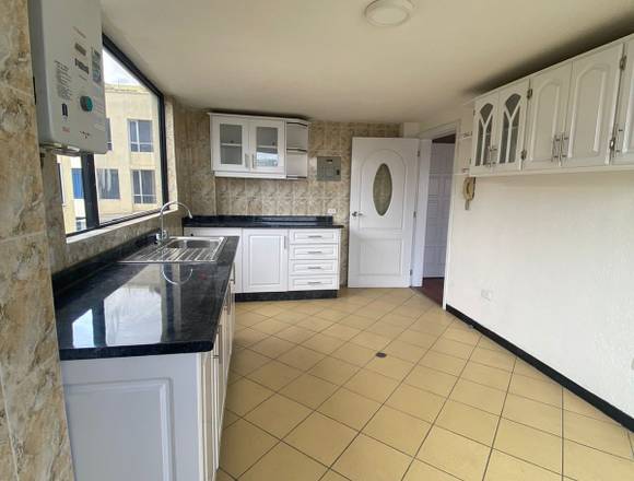 Vendo departamento a 3 cuadras de Hospital "SOLCA" en Quito (Cantón)