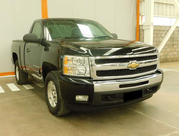 CHEVROLET SILVERADO AÑO 2013 en Naucalpan de Juárez (Municipio)
