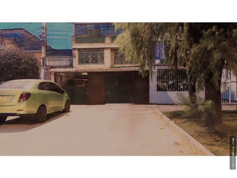 SE ARRIENDA APARTAMENTO - 90 m2, 3 ALCOBAS - PRIMAVERA OCCID.