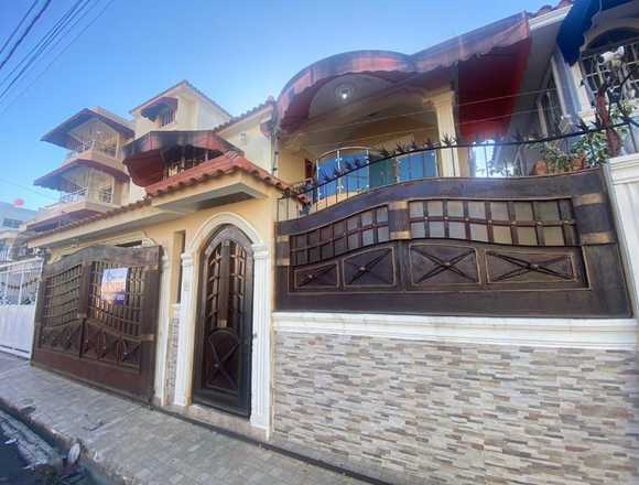 Casa de Dos Niveles en mirador del este EN VENTA en Santo Domingo Este (Municipio)
