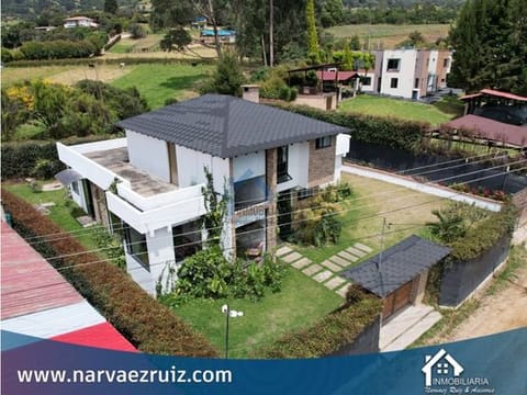 En Venta Hermosa Casa Campestre en Tabio Rio Frio Occidental