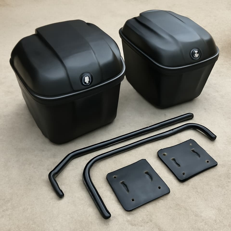 Koper samping keras bisa dikunci dengan dudukan quick-release untuk cruiser/touring