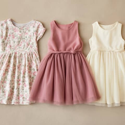 Lot de trois robes de fête pour fille, taille 4-5 ans à Lagarde (Commune)